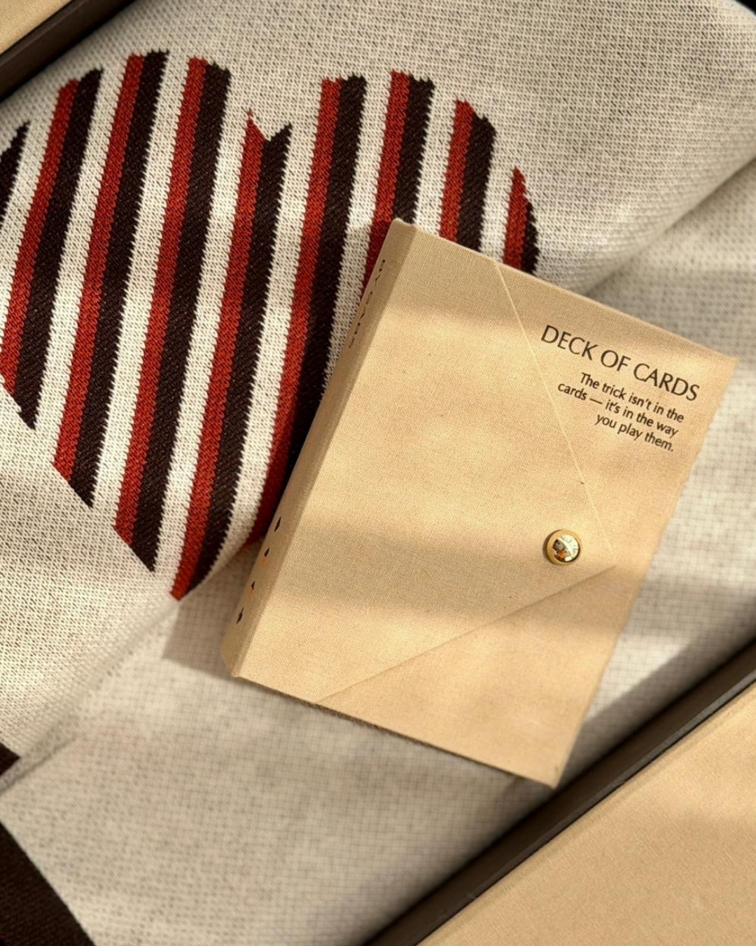 Kit Deck Match: Toalha de Jogos + Deck of Cards Collab By Gabs