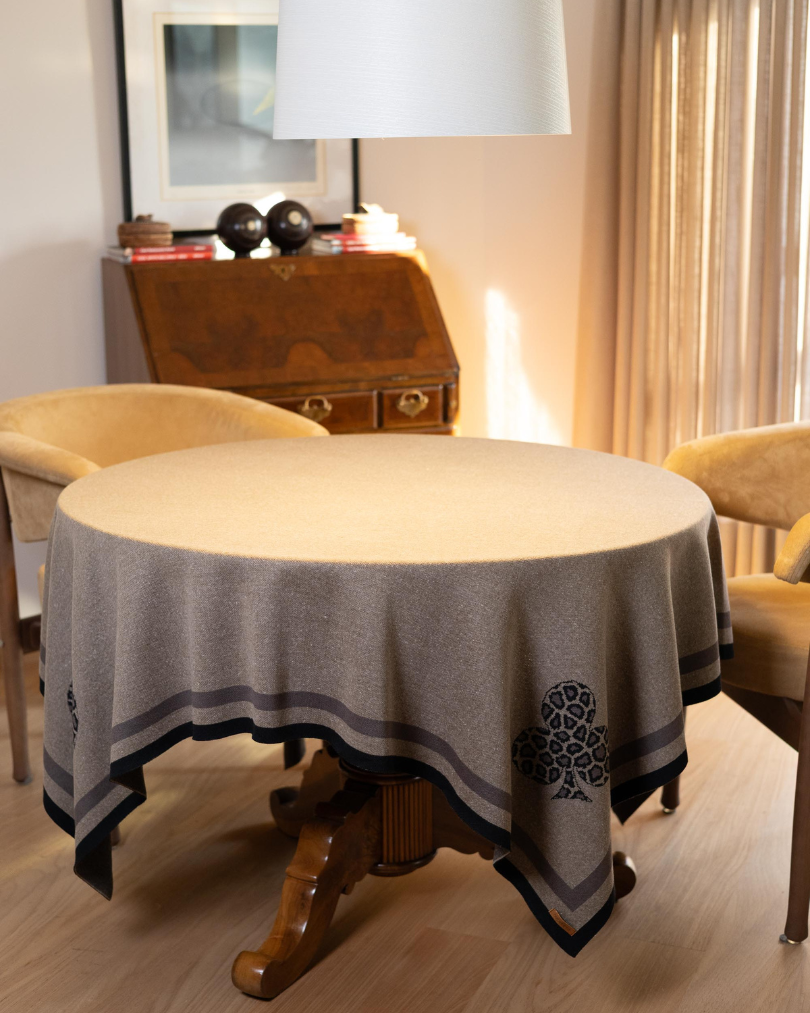 Toalha de Jogos Joy Onça Fendi