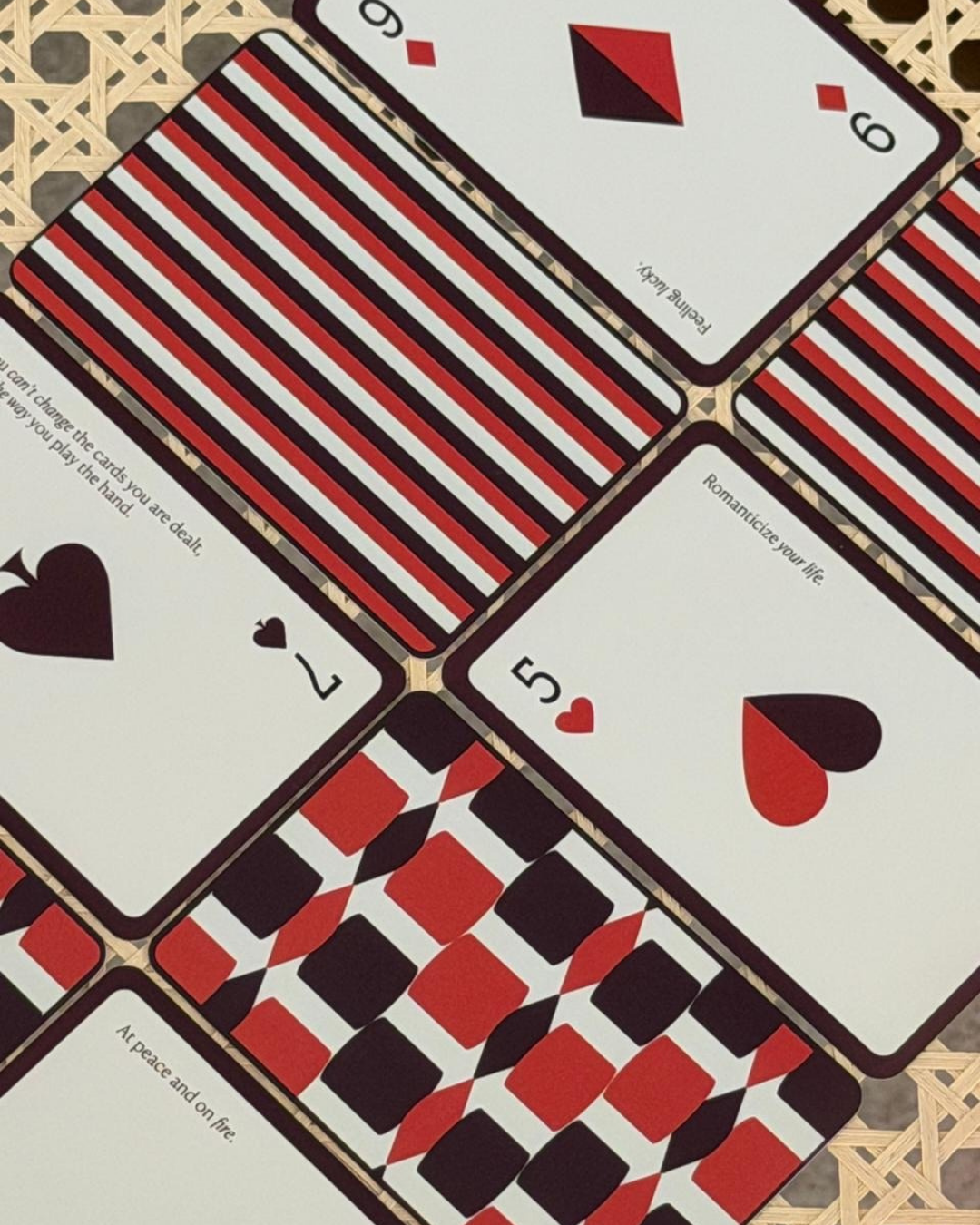 Kit Deck Match: Toalha de Jogos + Deck of Cards Collab By Gabs