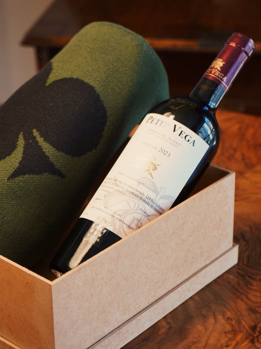 Kit Toalha de Jogos Verde Militar e Vinho Petit Vega