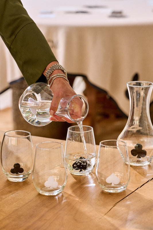 Kit Jarra (Pingente Preto) e Copos com Pingentes Naipes