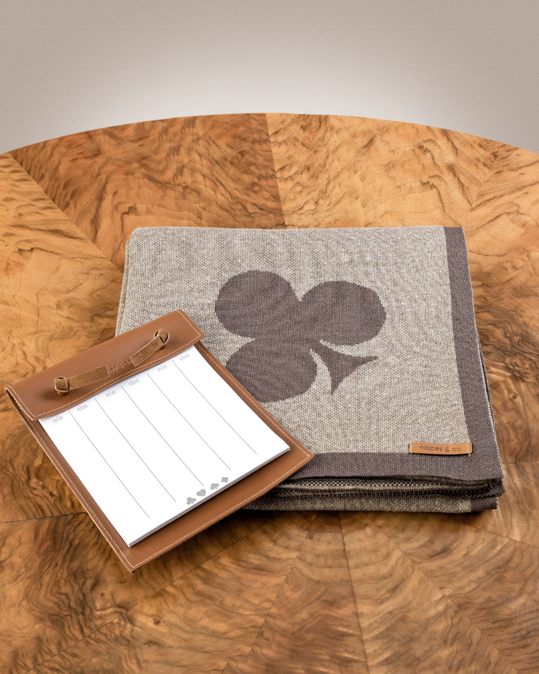 Kit Especial: Toalha de Jogos Gift + Bloco Pontuação